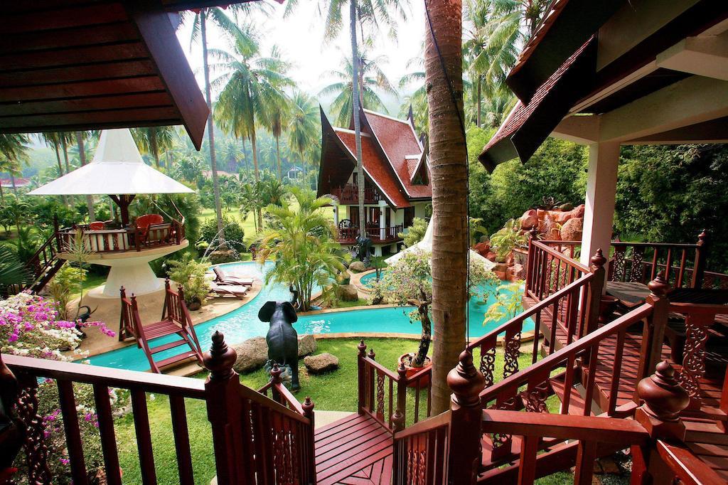 Coco Palace Resort Nai Harn Zimmer foto