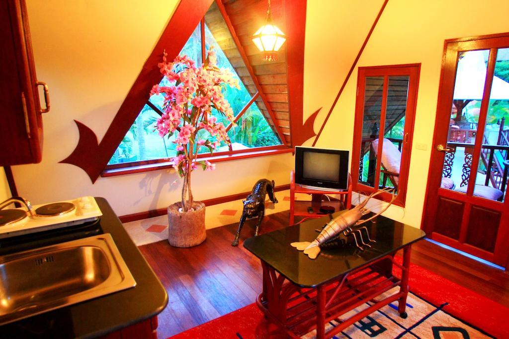 Coco Palace Resort Nai Harn Zimmer foto