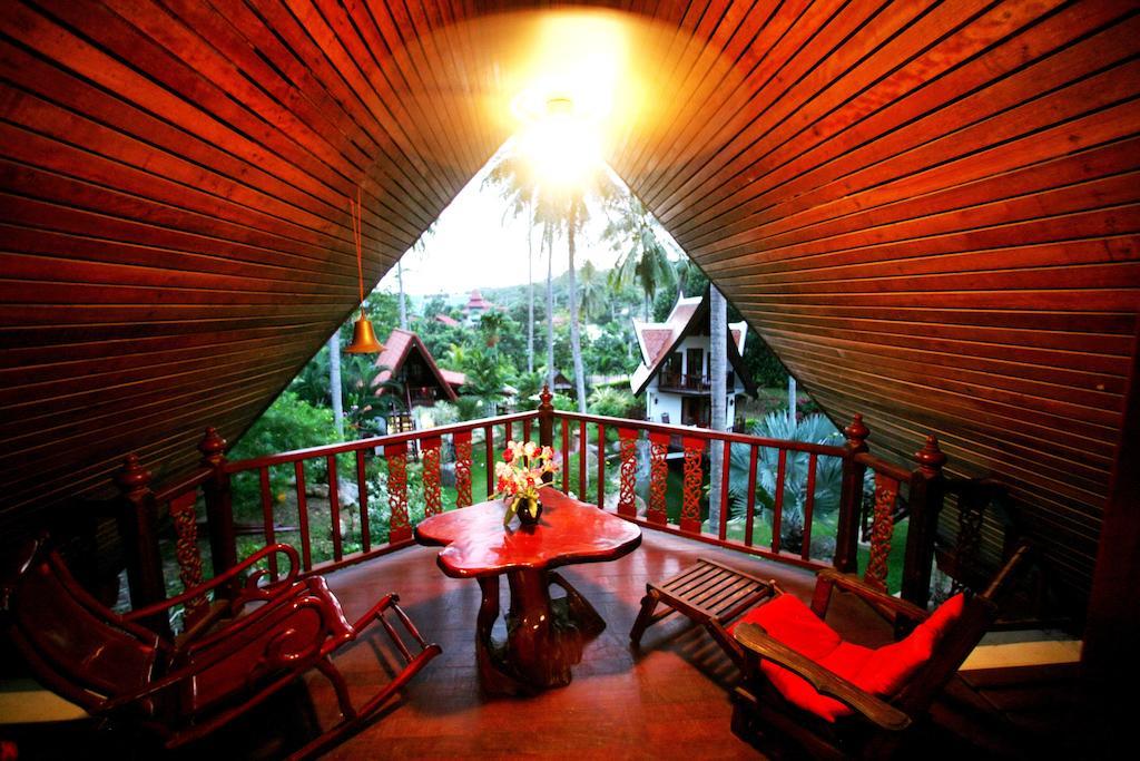 Coco Palace Resort Nai Harn Zimmer foto