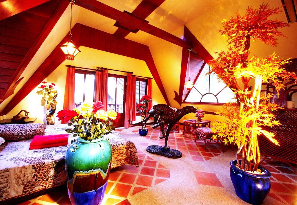 Coco Palace Resort Nai Harn Zimmer foto