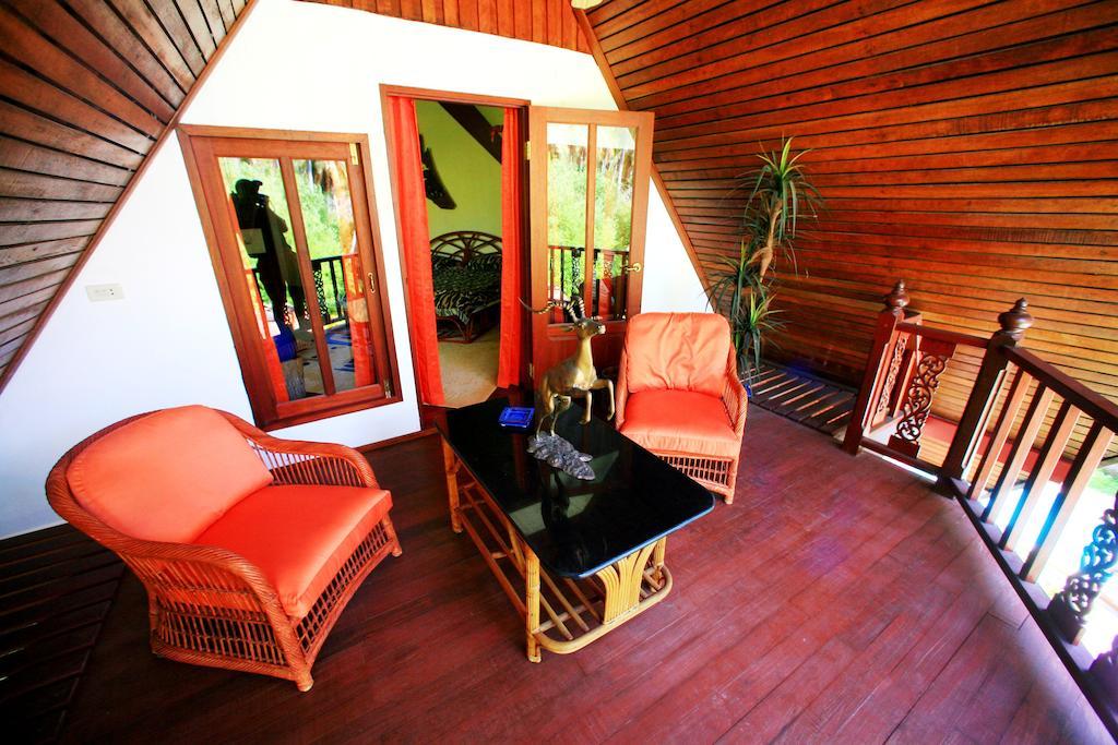 Coco Palace Resort Nai Harn Zimmer foto