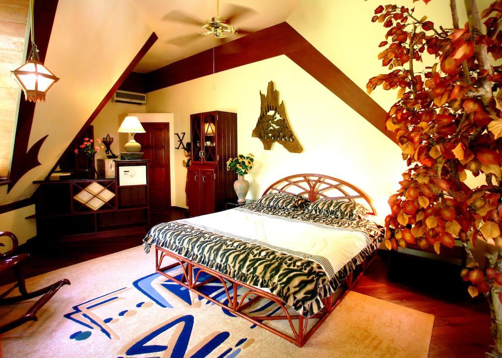Coco Palace Resort Nai Harn Zimmer foto