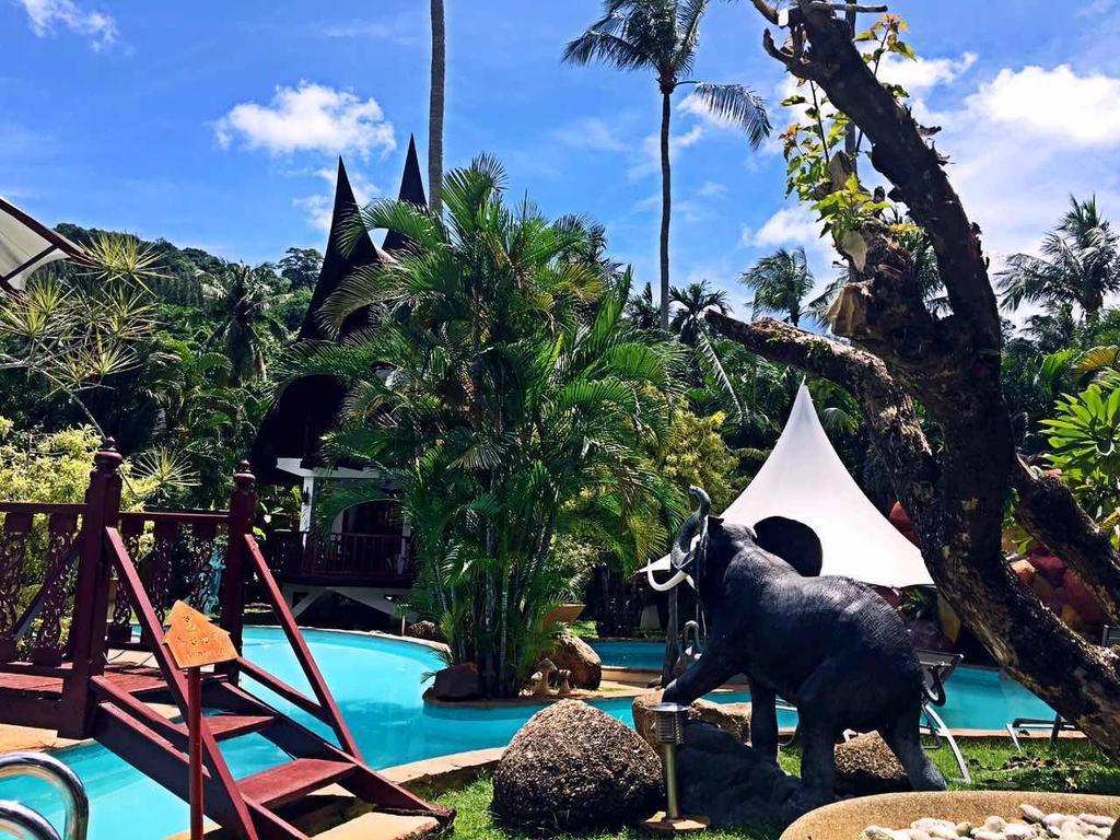 Coco Palace Resort Nai Harn Exterior foto